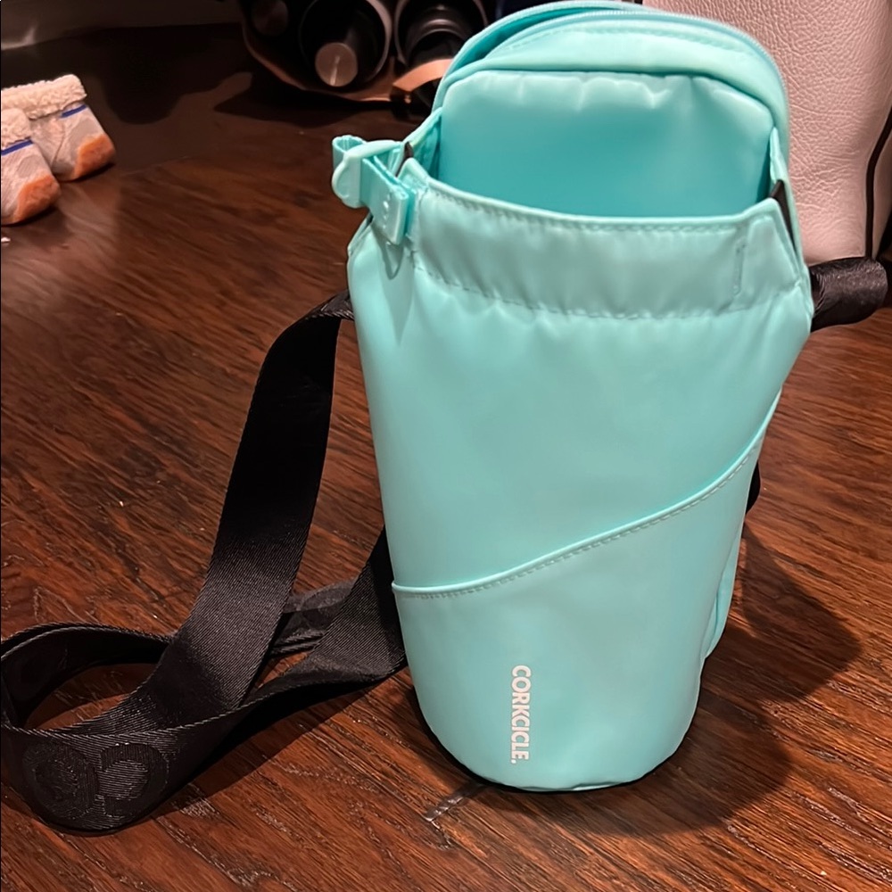 Corkcicle Aqua Crossbody Water Bottle Sling Bag
